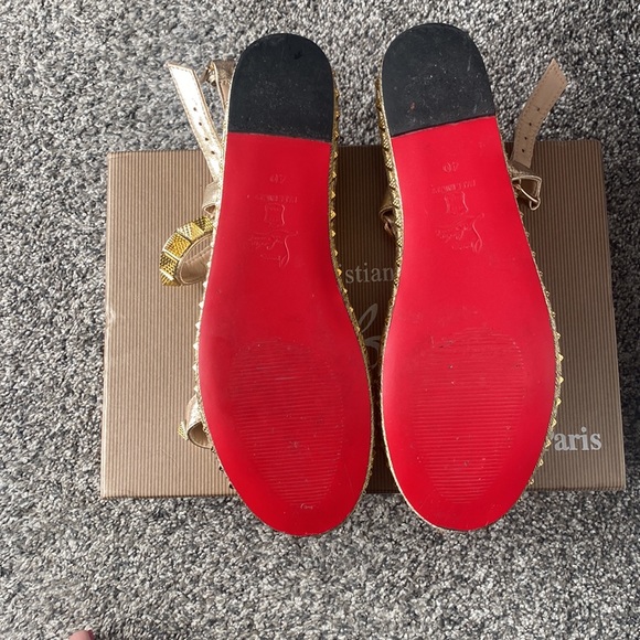 Red bottoms - Picture 2 of 3